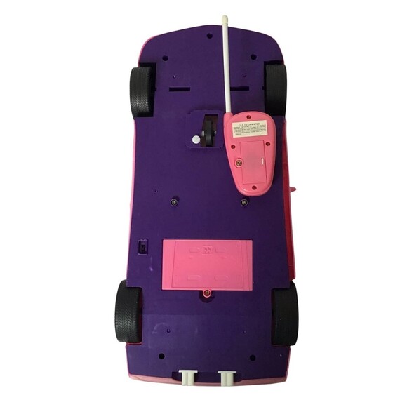 SOLD Barbie Remote Control Pink Corvette Convertible Car 2001 Mattel Vintage - Picture 8 of 9